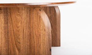 "Fabuleux" Pill Shape Dining Table