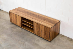 “Petrie” TV Entertainment Unit